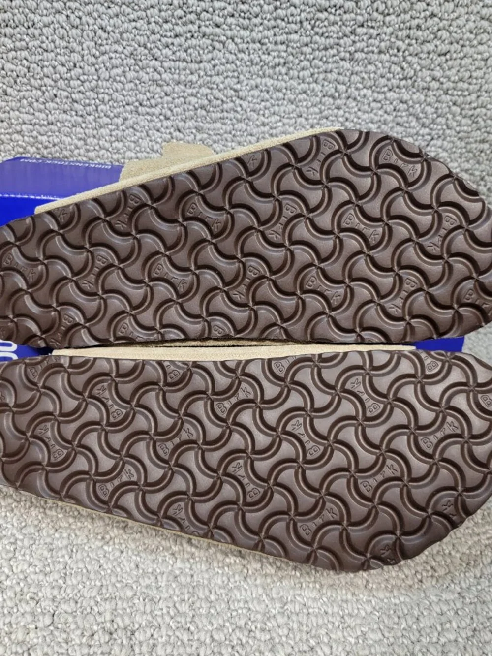 Birkenstock Arizona Unisex Size 42 L11 M9 Regular Taupe Suede Slide Sandals